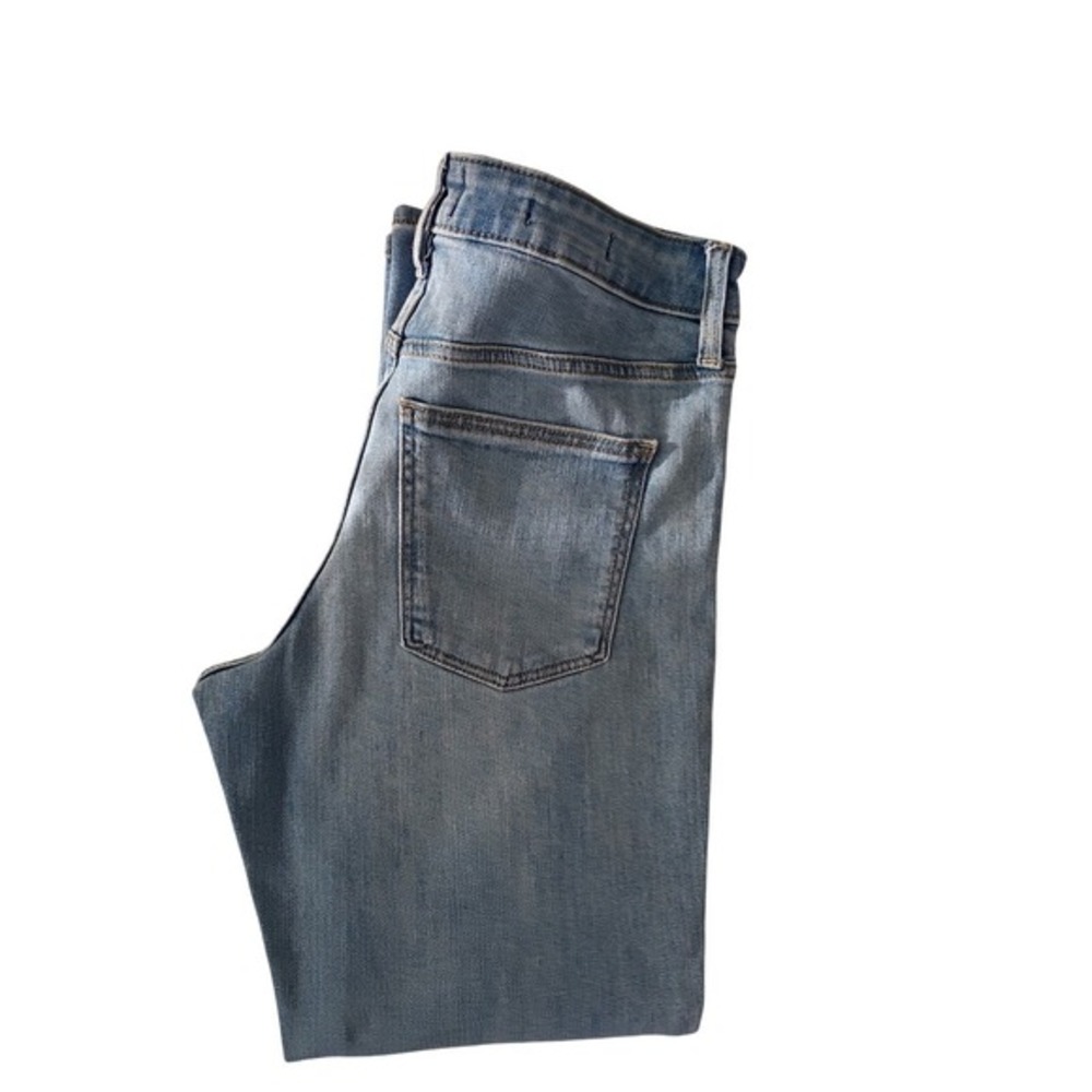 Universal Thread Light Wash High‎ Rise Slim Straight Jeans 6R/28x26 - Picture 9 of 9